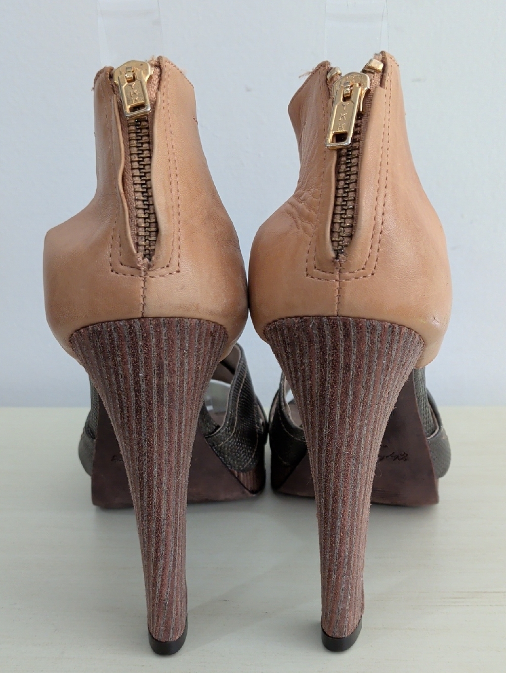 Elizabeth And James Camel And Green Leather Stiletto Sandals Size 8.5 - Picture 7 of 14